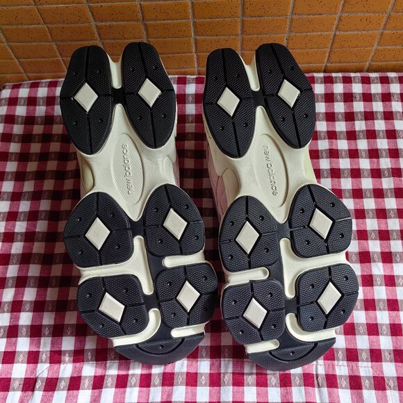 New Balance 9060 Rose Pink ๐ธ๐ (Women Size)๐ธ๐ - Picture 6 of 6